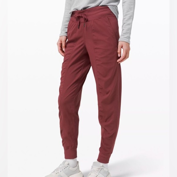 Lululemon Joggers in Garnet Wine size 4!! - Picture 3 of 6